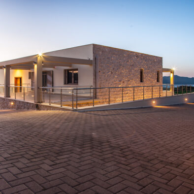 luxury villa to stay in chania